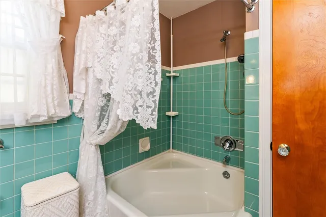 $199,900 | 165 Heberton Road, Irondequoit, NY 14622