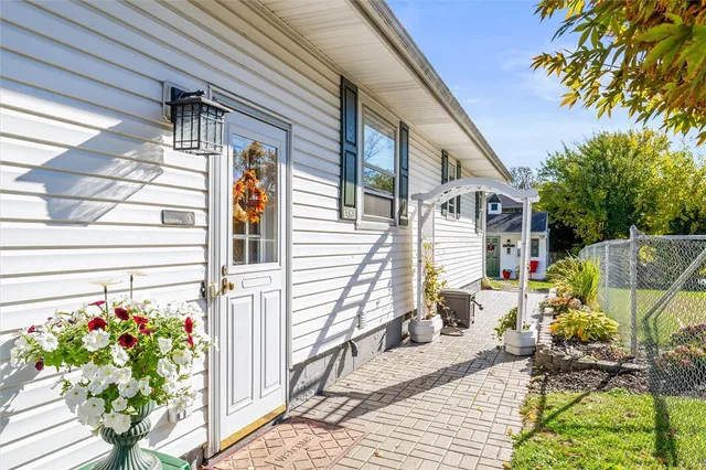 $199,900 | 165 Heberton Road, Irondequoit, NY 14622