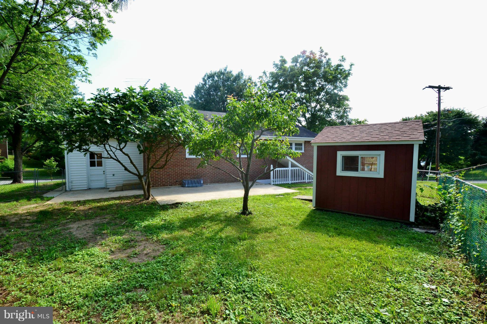 3906 Ronson Drive Alexandria, VA 22310 - Photo 21 of 23 Exterior Rear