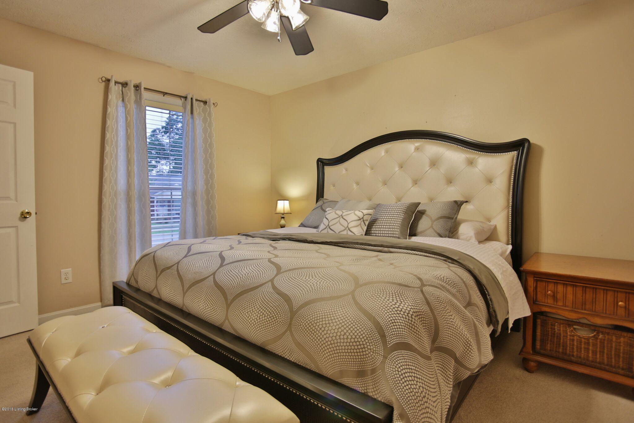 7005 Matthews Road Louisville, KY 40258 - Photo 14 of 30 VBQY2EFqq2ktG48V9JBe8-q5sjFfrIcQJ1F-slPN