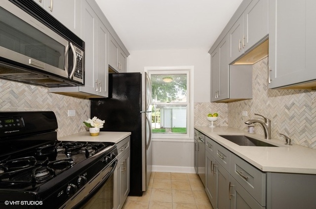 5701 Main Street Morton Grove, IL 60053 - Photo 4 of 10