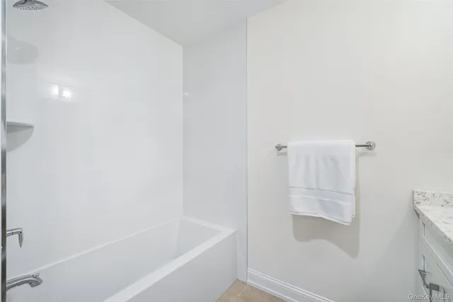 $949,900 | 2040 Crompond Road, Unit 12, Yorktown Heights, NY 10598