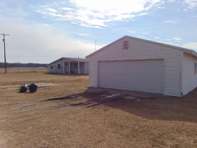 9675 West Tyler Road Sumner, MI 48889 - Photo 17 of 18 1872639-16.JPG