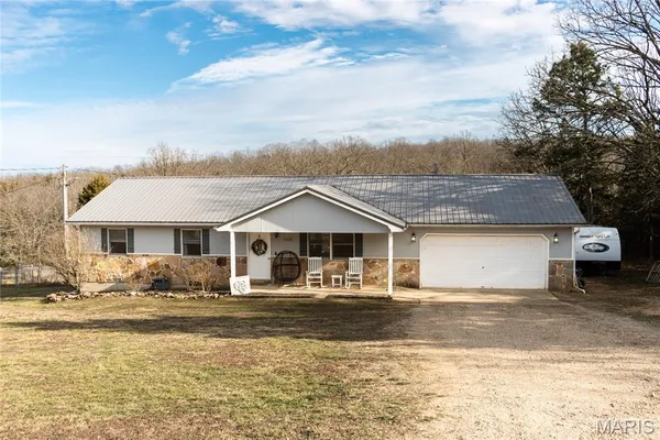 $215,000 | 16650 Walnut Drive, Plato, MO 65552