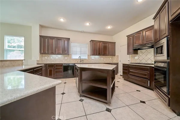 $4,500 | 8827 Soothing Court, Corona, CA 92883