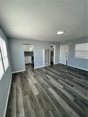 $1,500 | 6517 1/2 Avalon Boulevard, Unit 4, Los Angeles, CA 90003