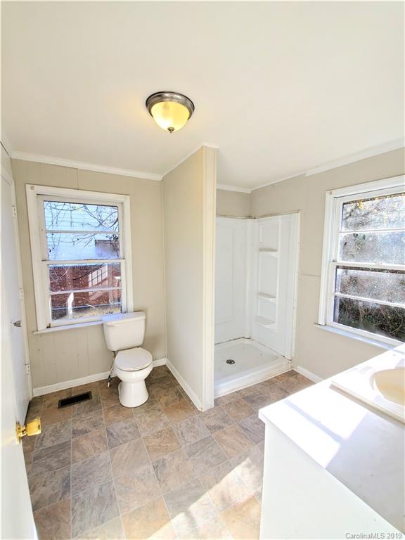 511 Queens Road, Unit 1 Gastonia, NC 28052 - Photo 12 of 15 Gallery Image 12