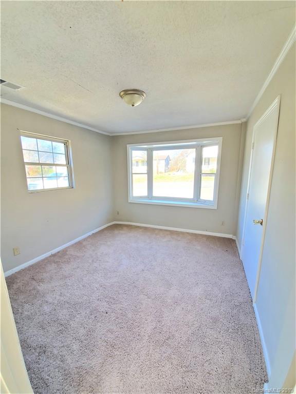 511 Queens Road, Unit 1 Gastonia, NC 28052 - Photo 14 of 15 Gallery Image 14