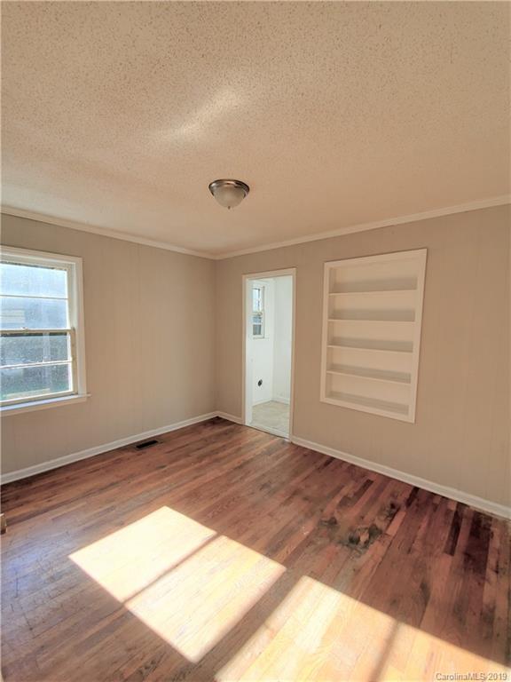 511 Queens Road, Unit 1 Gastonia, NC 28052 - Photo 3 of 15 Gallery Image 3