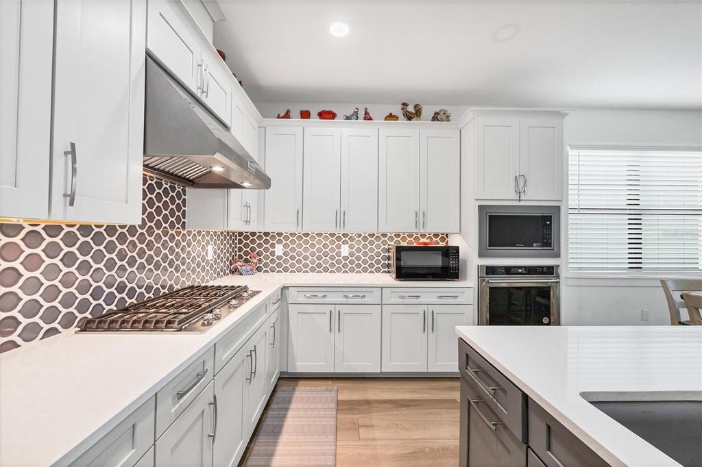 18500 Midsummer Place Venice, FL 34293 - Photo 11 of 69