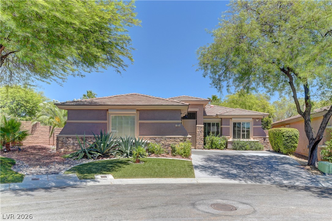11258 Rising Ridge Avenue Las Vegas, NV 89135 - Photo 2 of 41