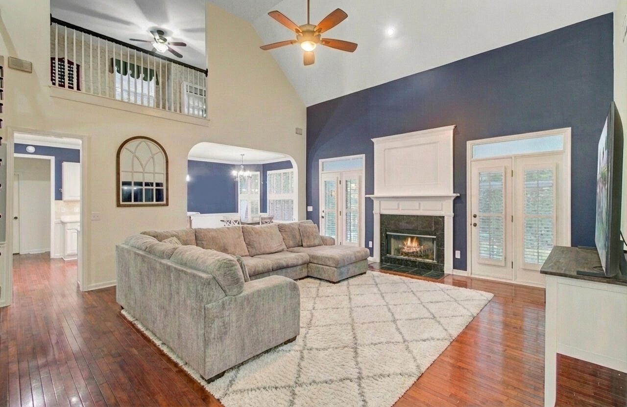 306 Clubview Road Summerville, SC 29485 - Photo 13 of 44 Family Room