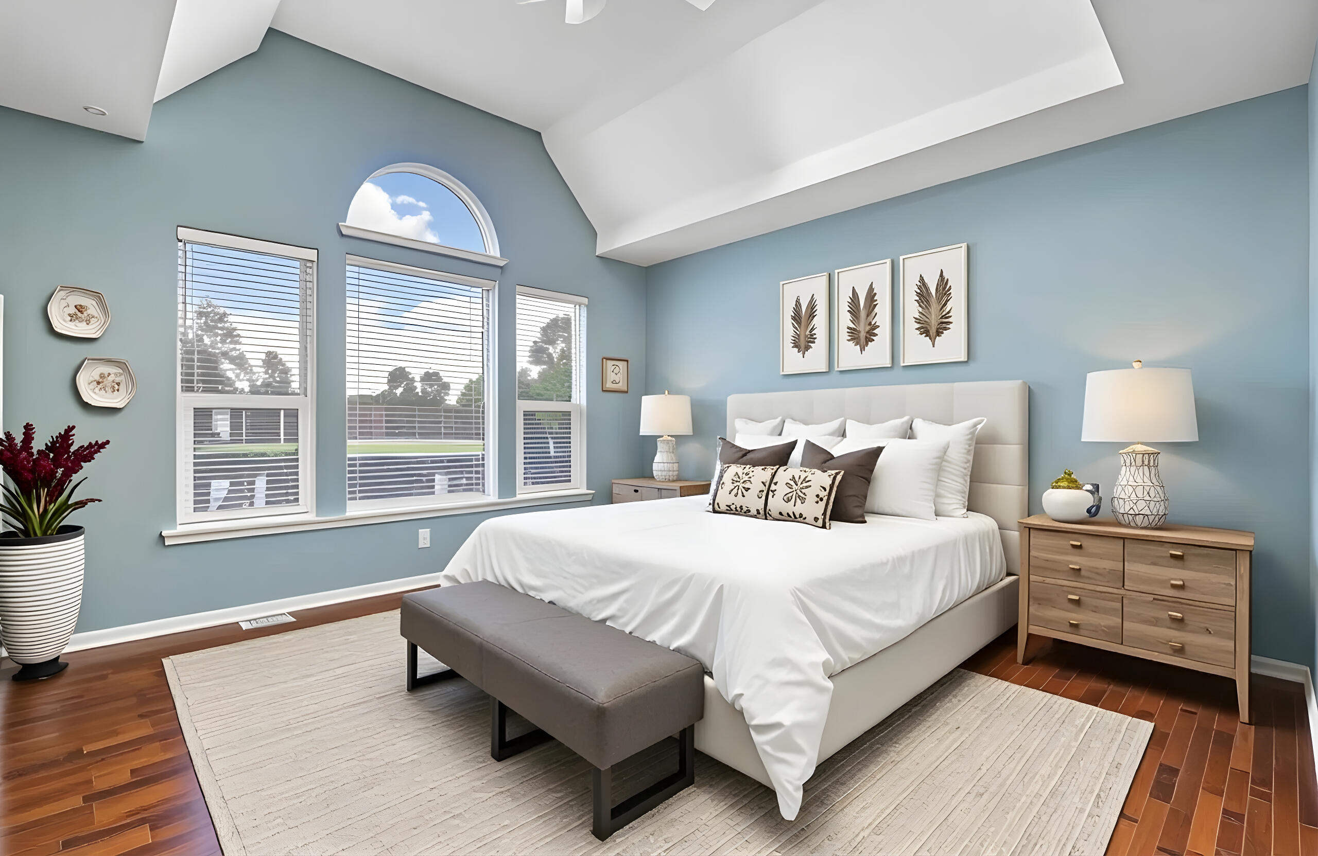 306 Clubview Road Summerville, SC 29485 - Photo 21 of 44 First Floor Primary Bedroom