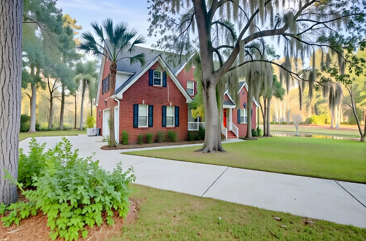 306 Clubview Road Summerville, SC 29485 - Photo 7 of 44 Front & Side Exterior