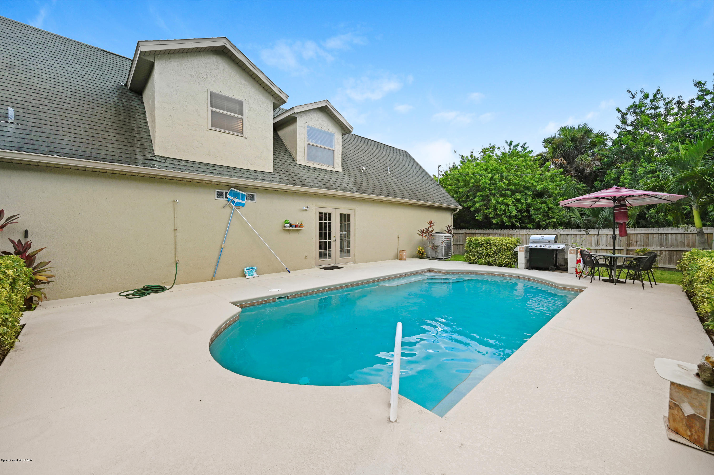 2334 Ravel Road Southeast Palm Bay, FL 32909 - Photo 26 of 34 38' x 27' Concrete Deck