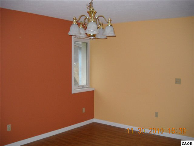12401 Vernon Road Bancroft, MI 48414 - Photo 6 of 9 41959-5.JPG