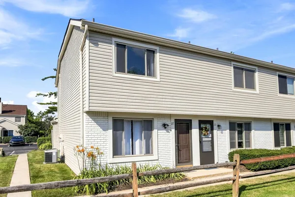 $185,000 | 27 Hedgerow Lane, Delaware, OH 43015