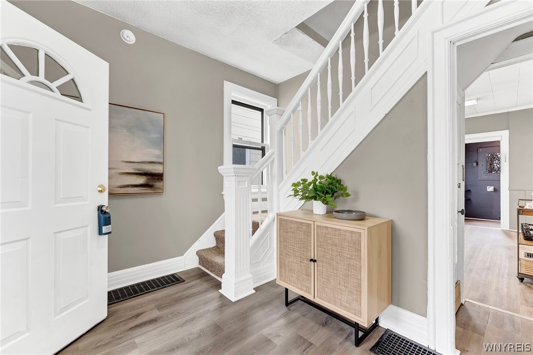 112 Congress Street Buffalo, NY 14213 - Photo 2 of 49