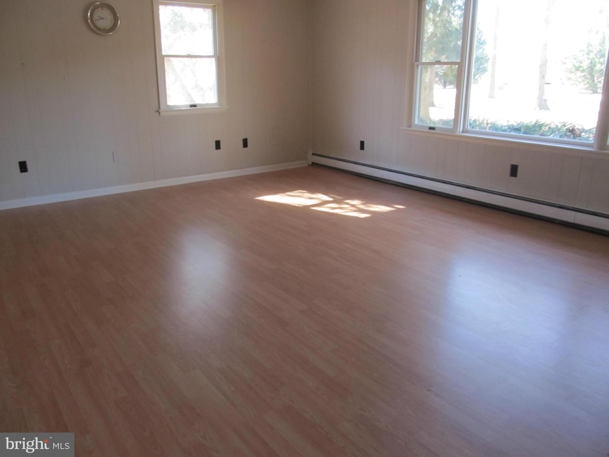 3389 Gallagher Road Preston, MD 21655 - Photo 7 of 20 Living Room