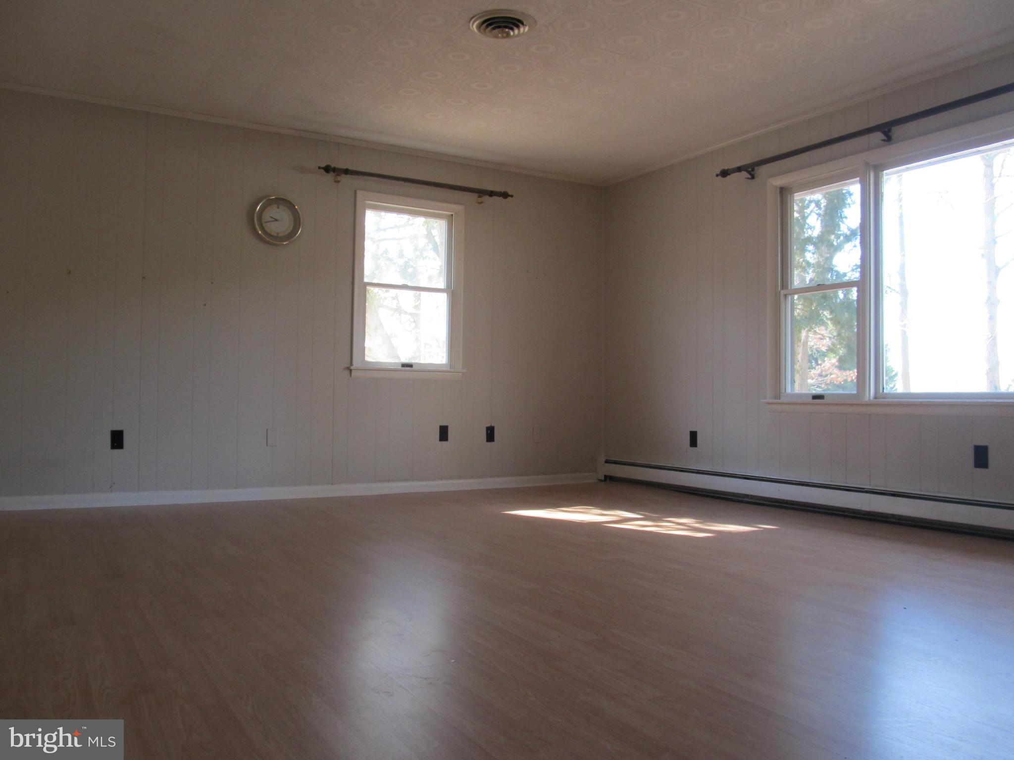 3389 Gallagher Road Preston, MD 21655 - Photo 8 of 20 Living Room