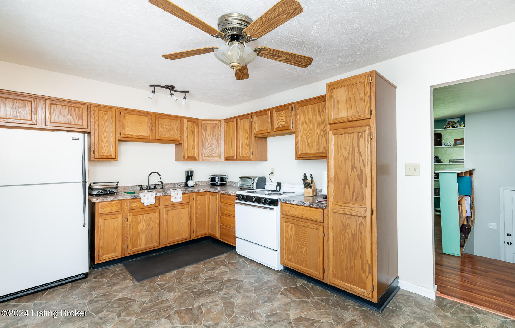 1643 Zoneton Road Shepherdsville, KY 40165 - Photo 9 of 53 ZNR-115