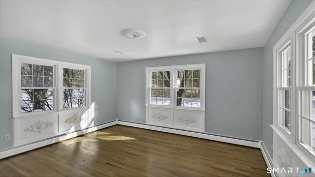 $540,000 | 4 Kearns Circle, Granby, CT 06035