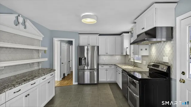 $540,000 | 4 Kearns Circle, Granby, CT 06035