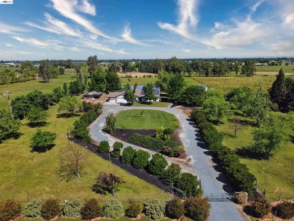 $875,000 | 11709 Quiggle Road, Herald, CA 95638