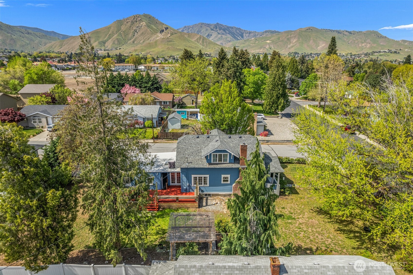 1133 Washington Street Wenatchee, WA 98801 - Photo 35 of 40 a view of a city with tall buildings
