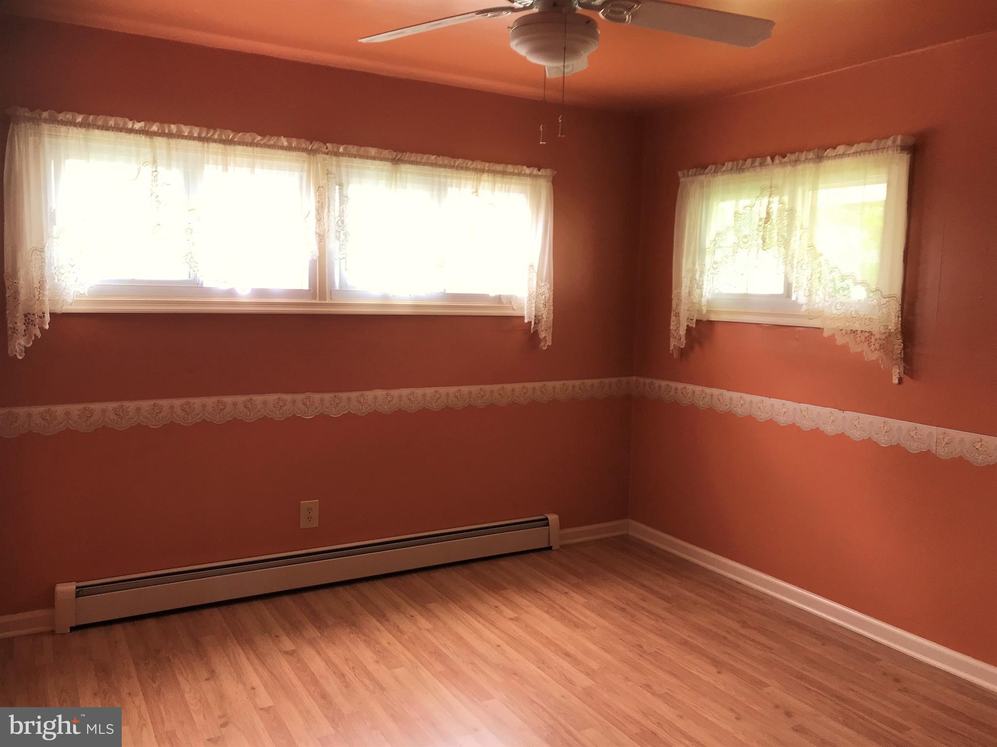 2818 Woodhaven Road Philadelphia, PA 19154 - Photo 4 of 37 Gallery Image 4