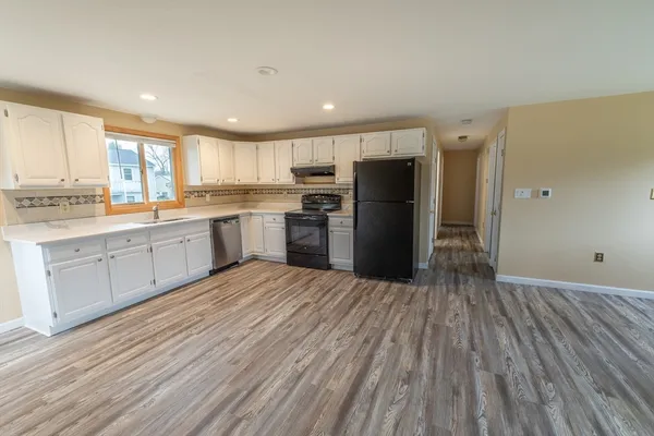 $359,000 | 6 Marilyn Drive, Webster, MA 01570