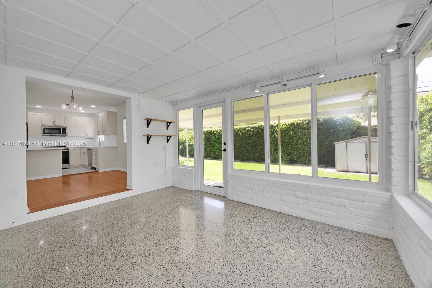 5770 Southwest 39th Street Miami, FL 33155 - Photo 3 of 27 Gallery Image 3