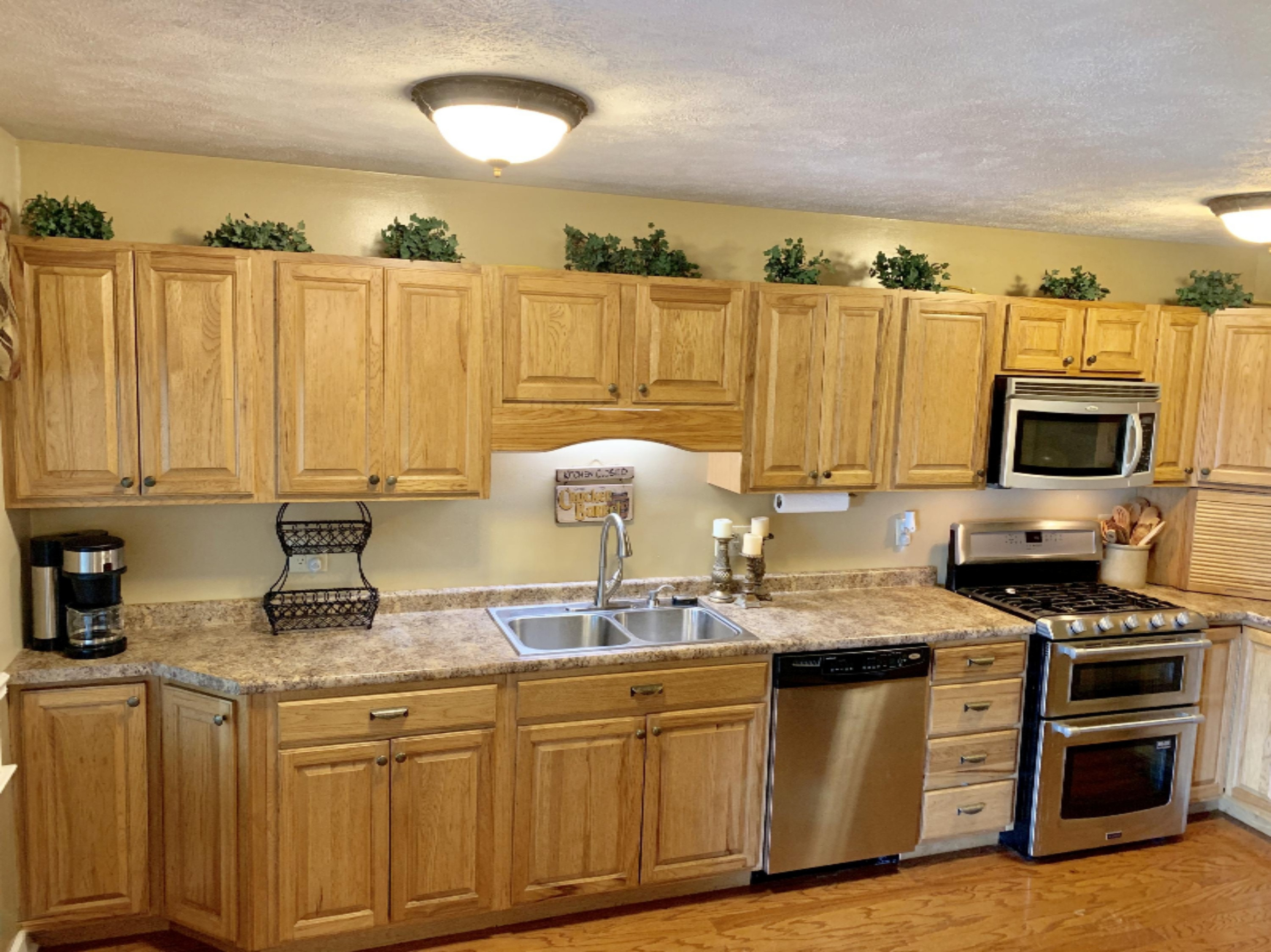 5388 South Pipestone Road Sodus, MI 49126 - Photo 3 of 48 IMG_8884