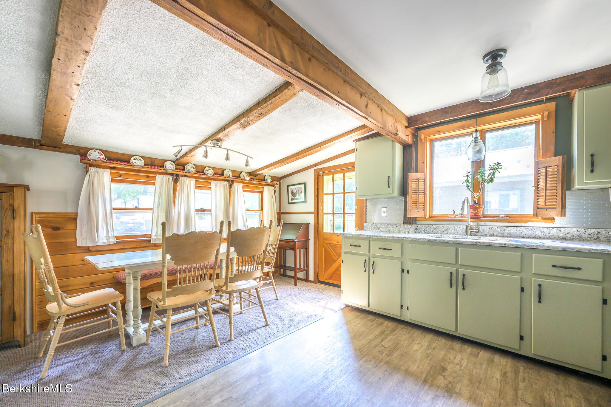 13 Pine Road Richmond, MA 01201 - Photo 13 of 45 Screen - 13 Willow Rd Richmond MA 01254-