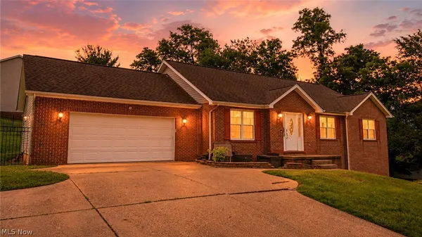 $449,900 | 1 Edinburgh Way, St. Clairsville, OH 43950