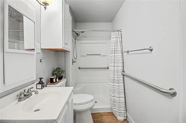 $420,000 | 2905 South College Avenue, Bryan, TX 77801