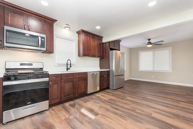 $289,500 | 16784 Anthony Avenue, Hazel Crest, IL 60429