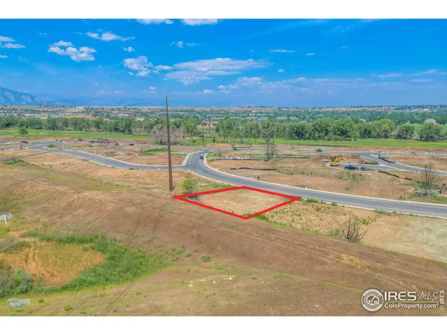 a view of an outdoor space and a lake view