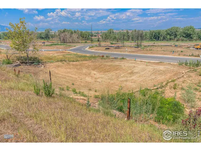 a view of an outdoor space and a lake view