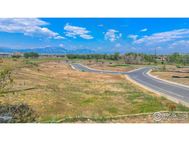 a view of an outdoor space and yard