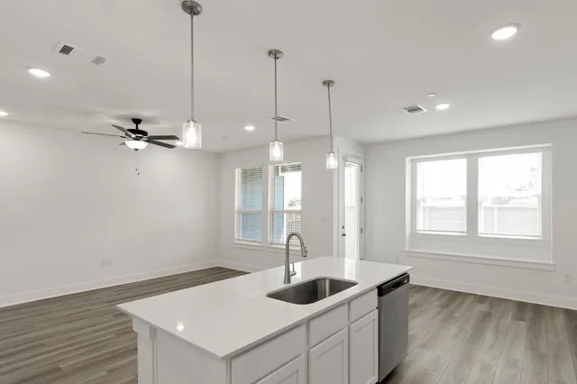 $350,900 | 18909 Schultz Lane, Unit 1102, Round Rock, TX 78664