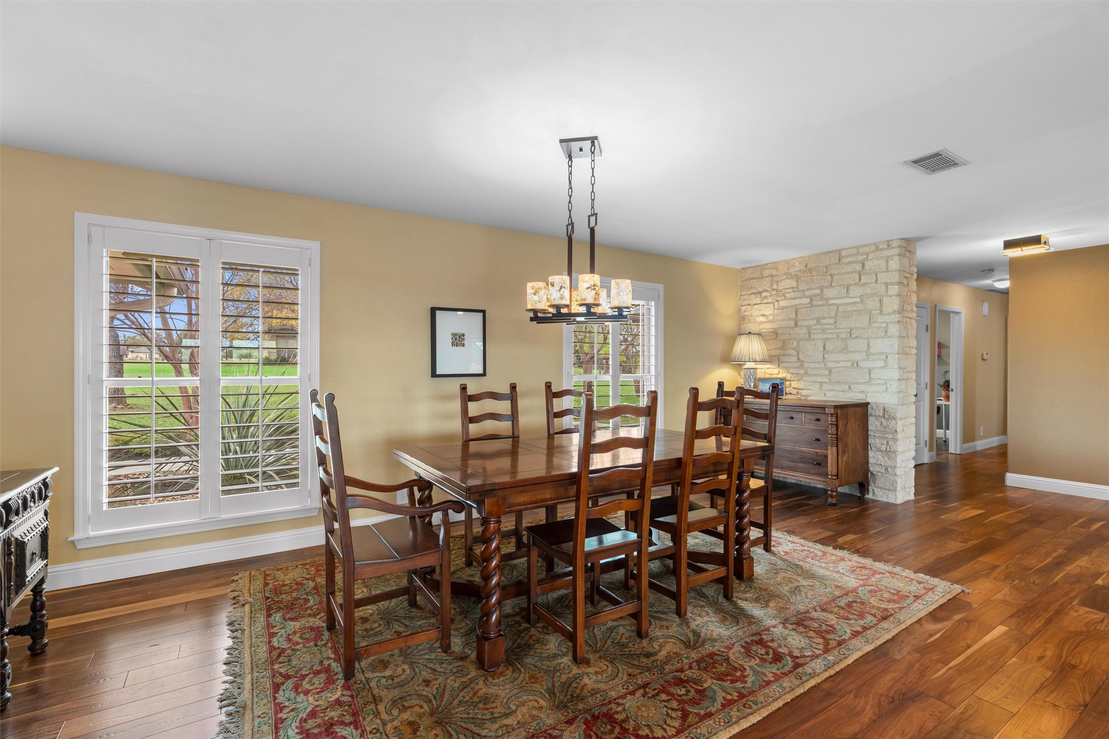 404 Skyline Road Georgetown, TX 78628 - Photo 14 of 40