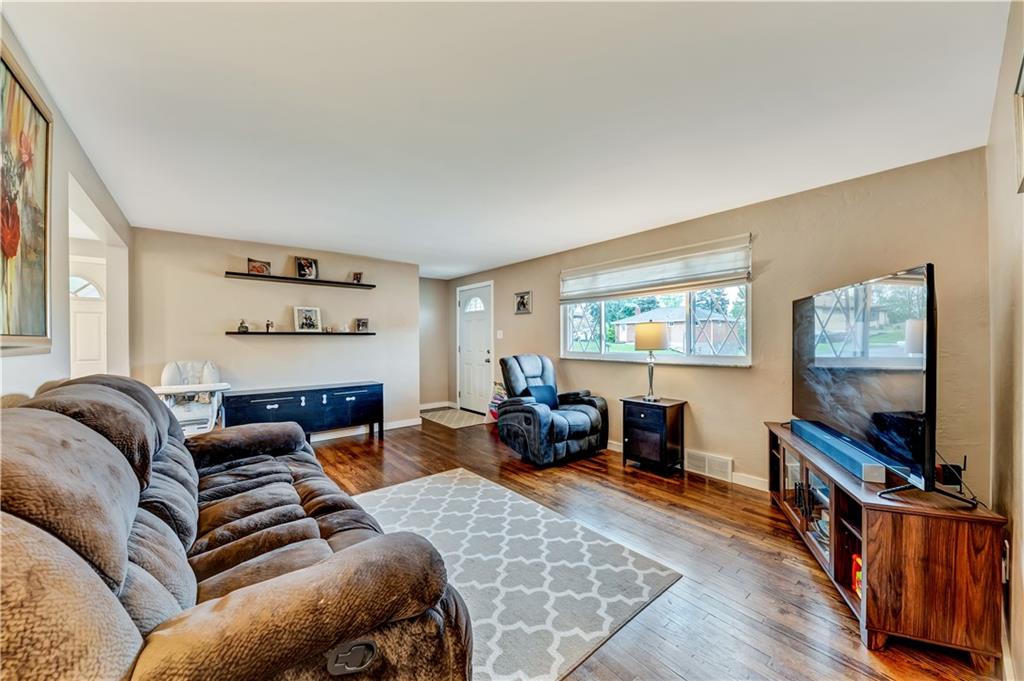 212 Barbara Drive McKees Rocks, PA 15136 - Photo 5 of 18 Gallery Image 5