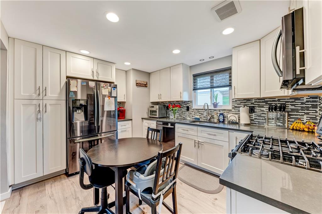 212 Barbara Drive McKees Rocks, PA 15136 - Photo 7 of 18 Gallery Image 7