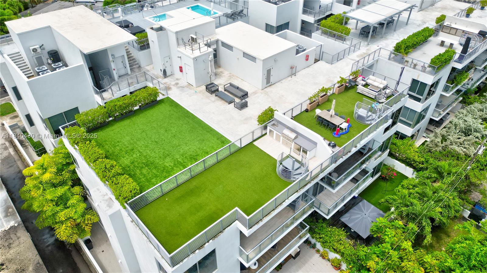 545 Southwest 11th Street, Unit 105 Miami, FL 33129 - Photo 39 of 42