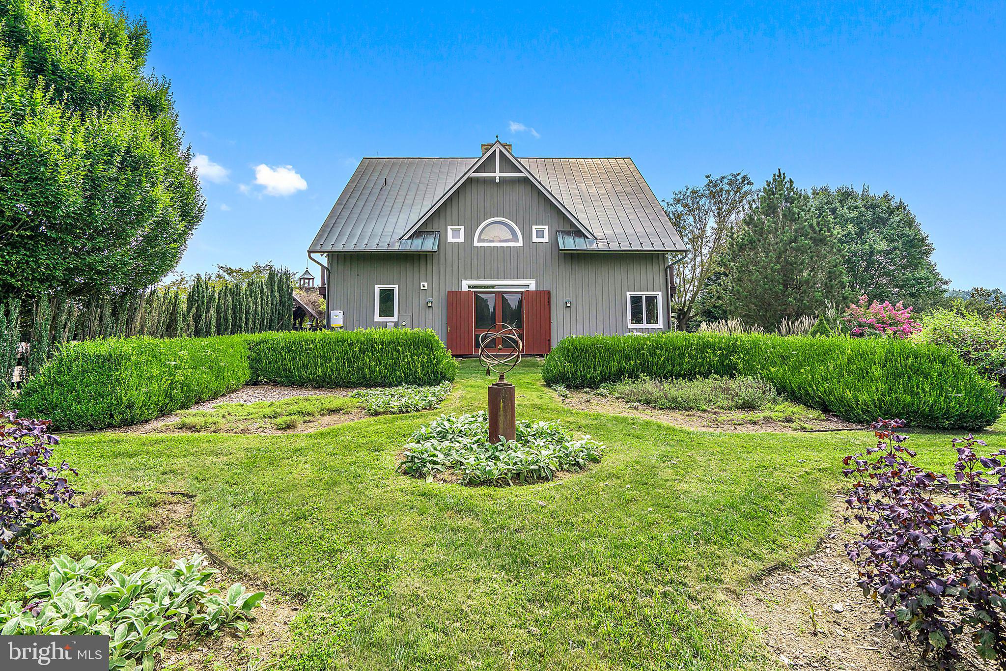 36913 Paxson Road Purcellville, VA 20132 - Photo 43 of 47 Box wood gardens