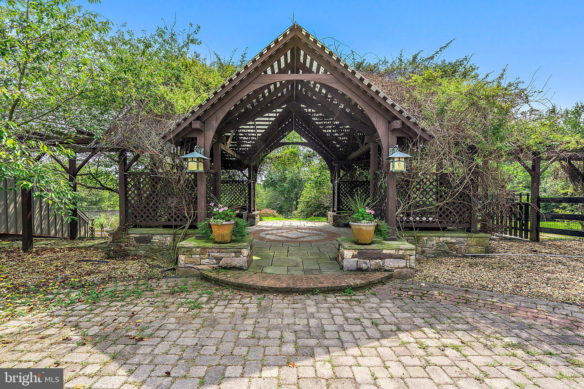 36913 Paxson Road Purcellville, VA 20132 - Photo 6 of 47 Gazebo