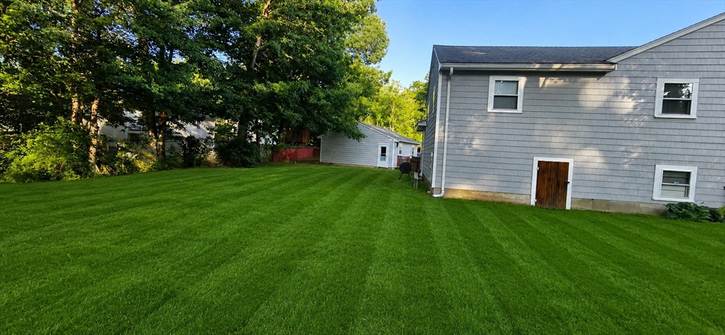 40 Border Road Holbrook, MA 02343 - Photo 2 of 14 Gallery Image 2