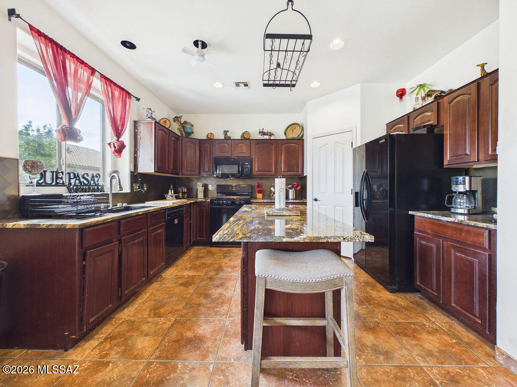 4591 South Paseo Don Rolando Tucson, AZ 85746 - Photo 11 of 33 CAM06457G6-PR0018-STILL010
