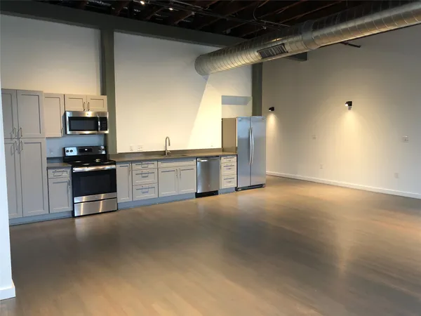 $1,650 | 102 East 2nd Street, Unit 203, Taylor, TX 76574